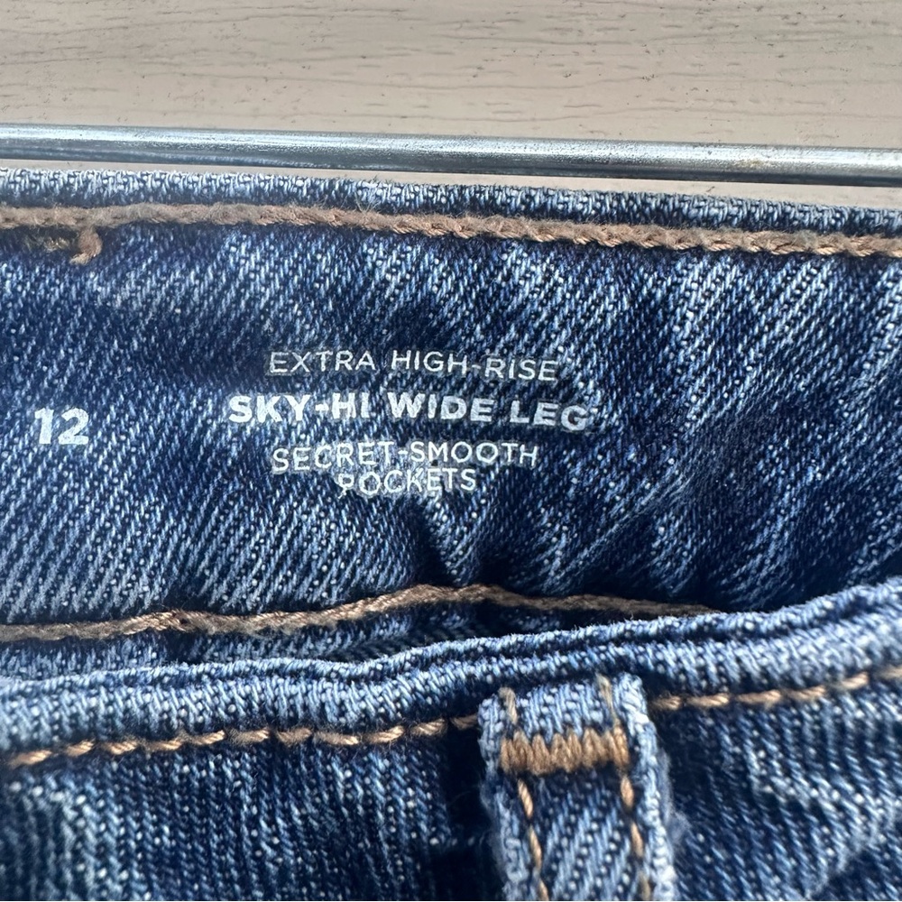 Old navy sky high rise leg jeans women’s 12 - Picture 4 of 6